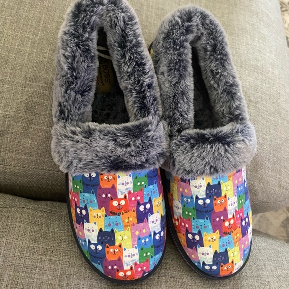 new BOBS shoes with cat print - Picture 2 of 2